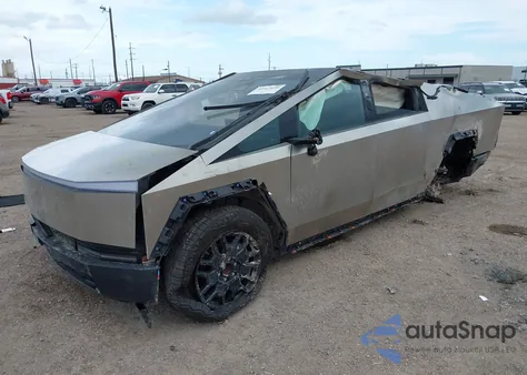 2024 Tesla Cybertruck Cyberbeast z USA, uszkodzony, nr VIN 7G2CEHEE4RA047686